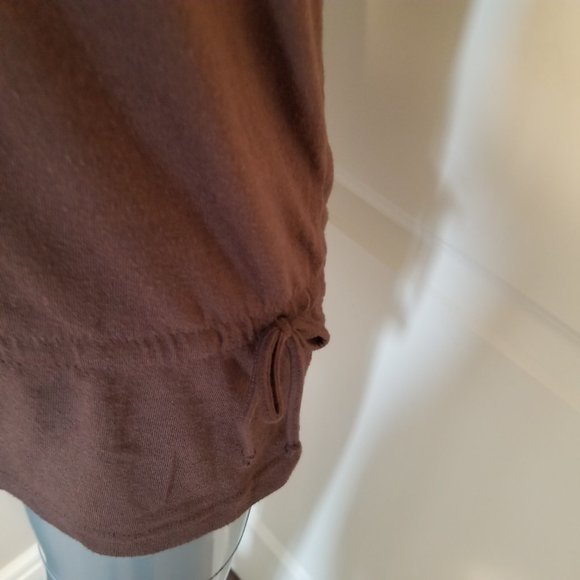 Girl's Brown Tunic ($5 add on over $25) - Picture 6 of 10